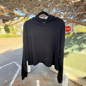 ALO Yoga Black Ribbed Hoodie cropped size large